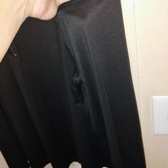 SHEIN Black Cold Shoulder Blouse with Zipper Detail - Picture 2 of 9